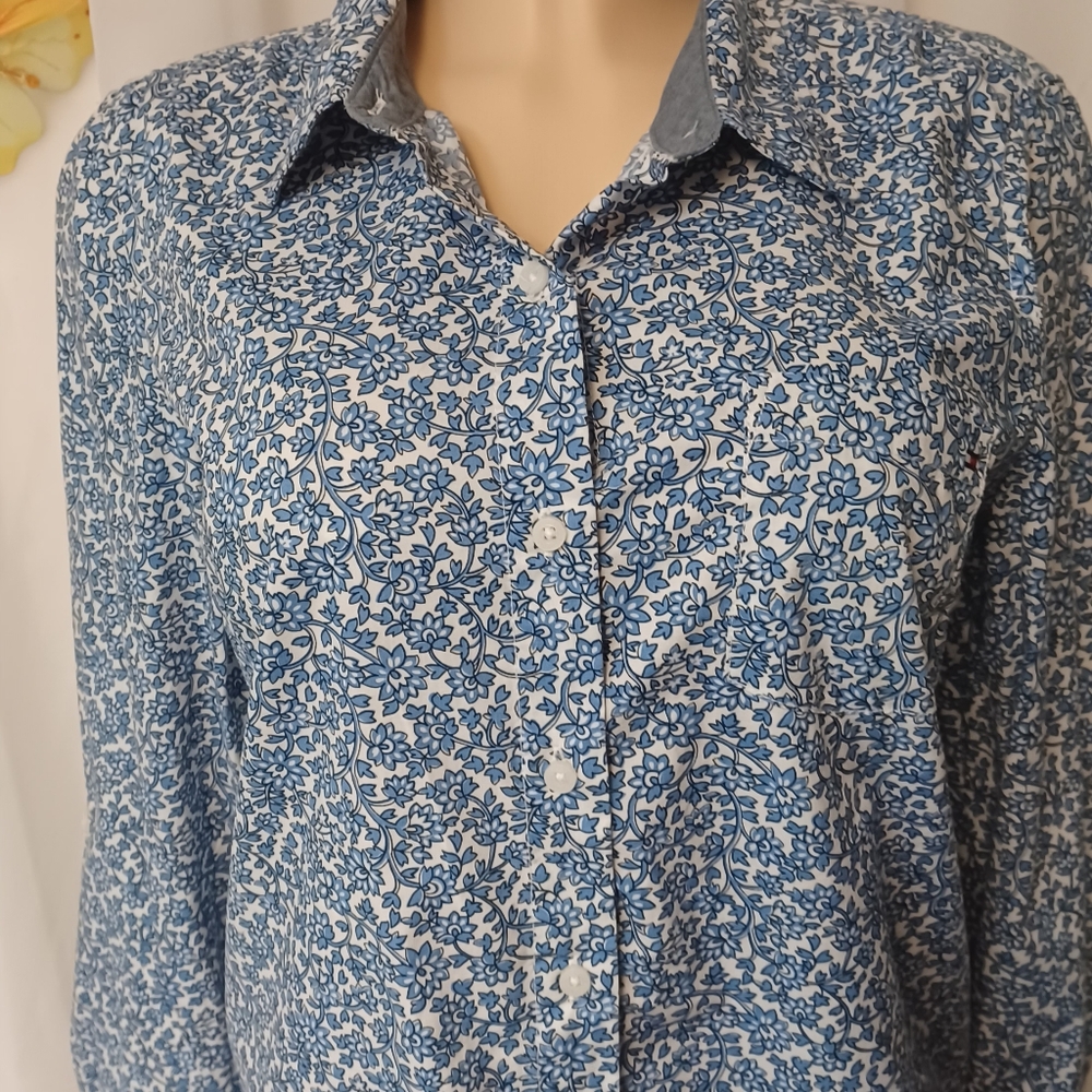 TOMMY HILFIGER SIZE M. Blue Floral wome.'s Shirt - Picture 8 of 12